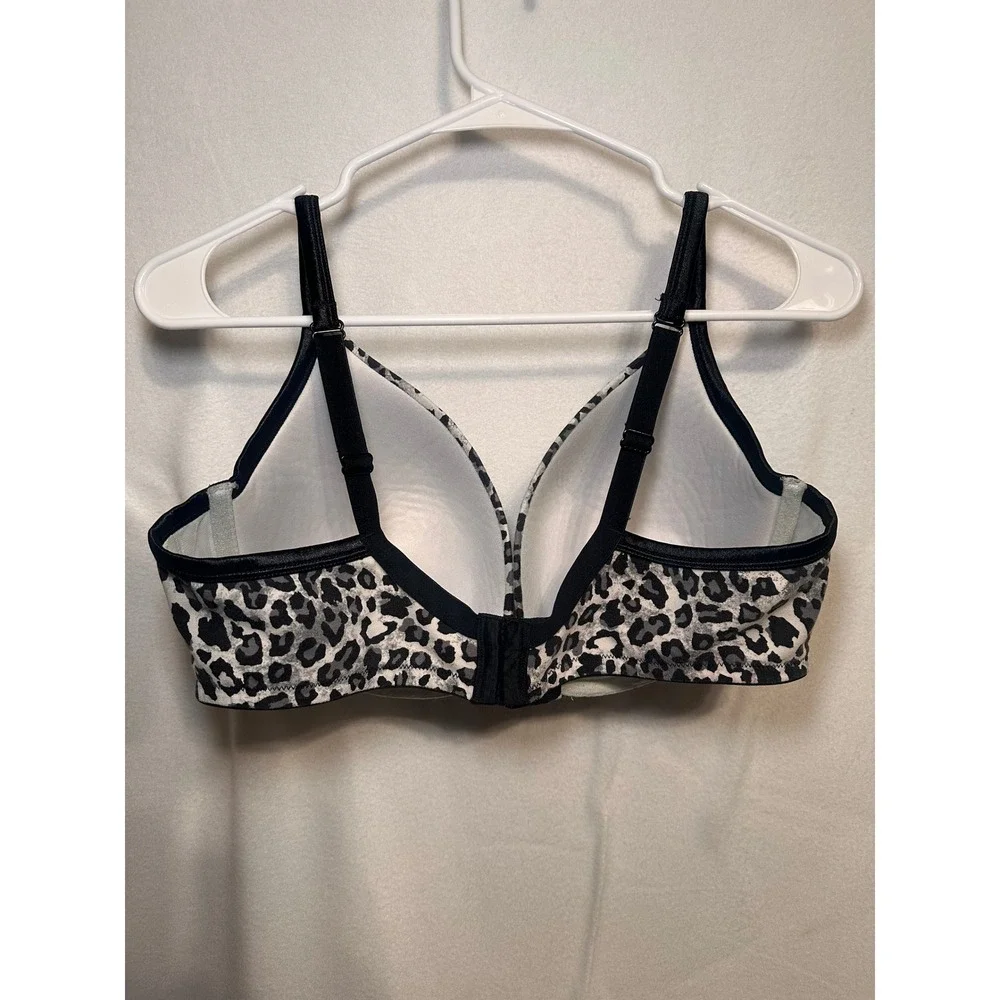 Cacique Intimates Wear Everywhere 40DD Push-Up Bra Grey Leopard Print Underwire